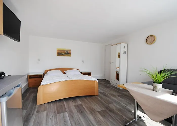 Bernsteinbaeder شقة Koserow